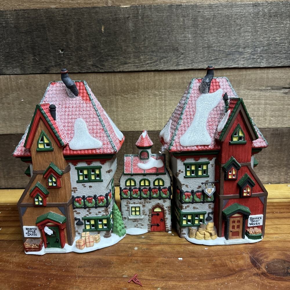 Department 56 North Pole Dolls And Santas Bear Works Set Of 3 In. Box -flaw